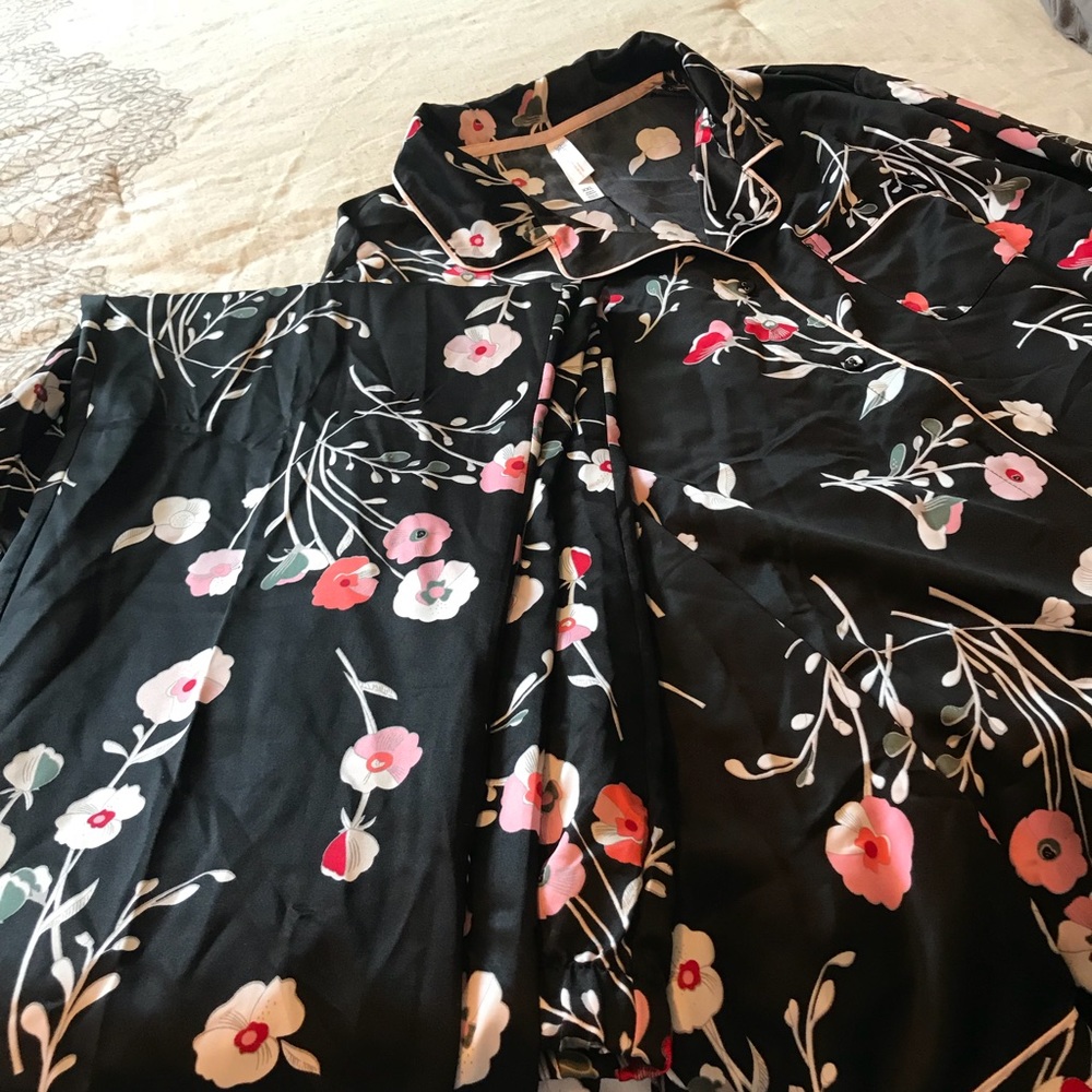Black/Cherry Blossom Silky Pajama Set